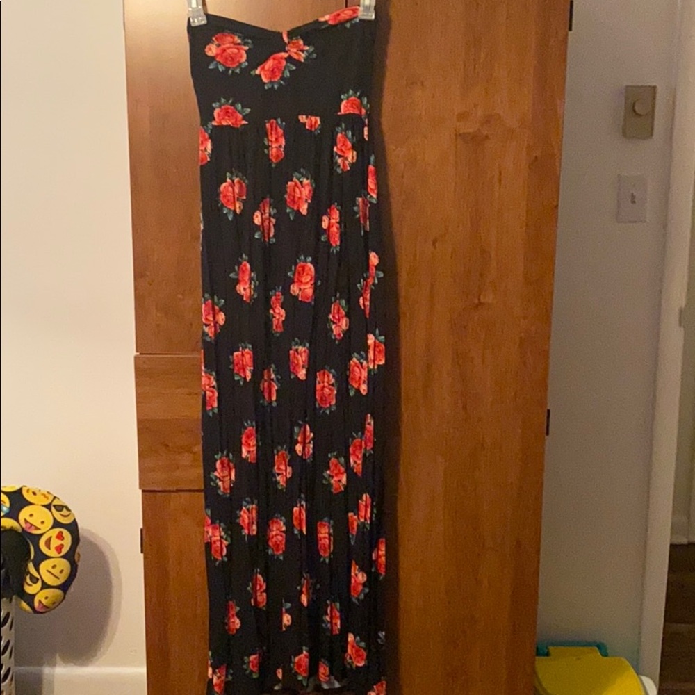 Forever 21 Strapless Long dress, size L